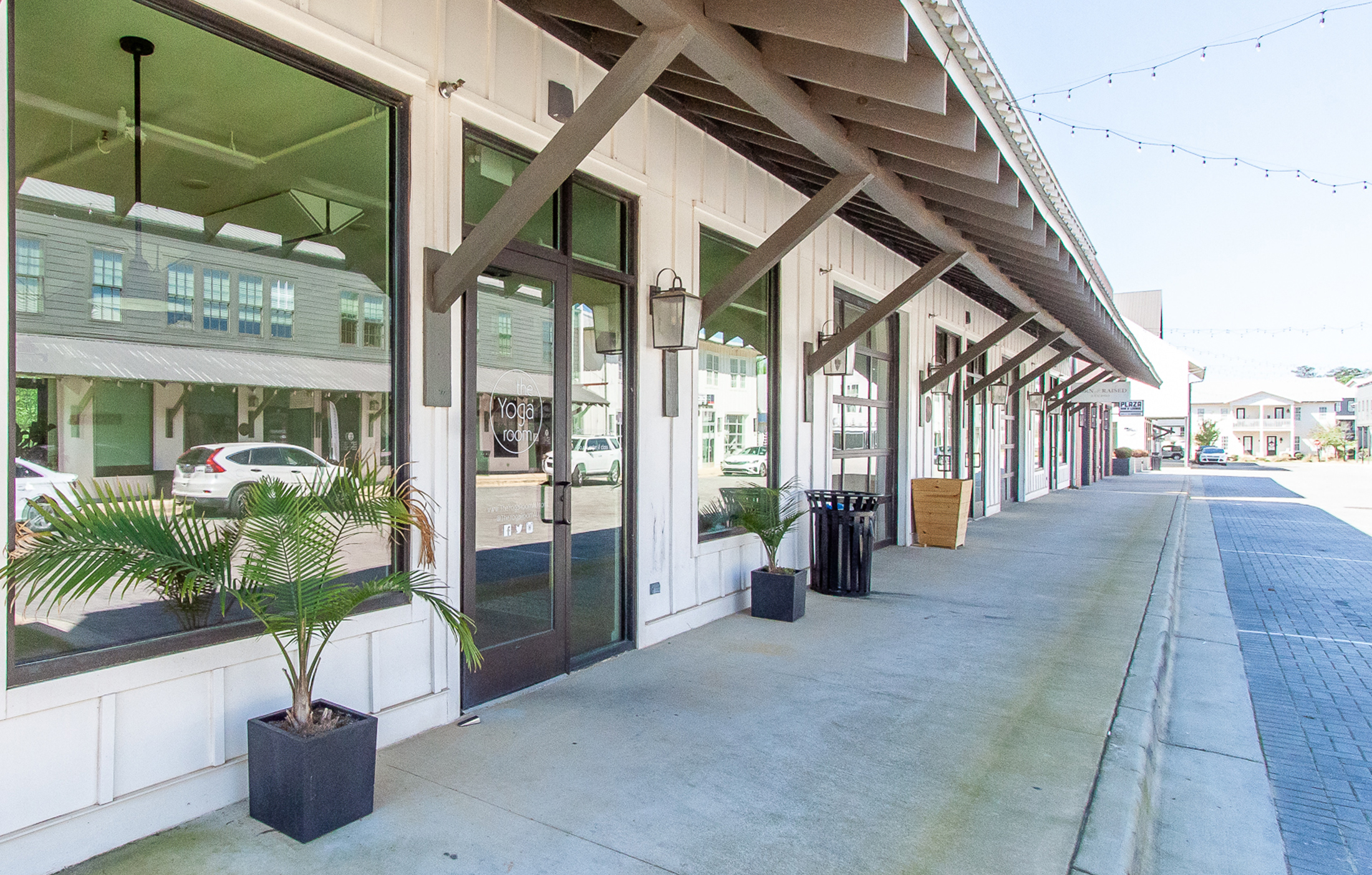 midtown auburn apartments near auburn university exterior retail space